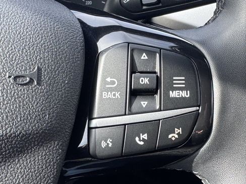 Used 2022 Ford Escape SEL image 9