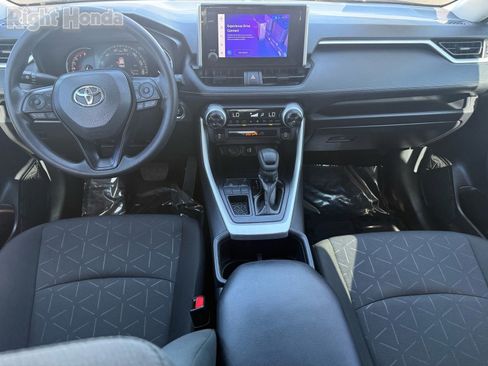 Used 2025 Toyota RAV4 XLE image 27