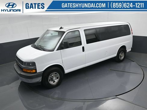 Used 2019 Chevrolet Express 3500 LT w/ LT Preferred Equipment Group RWD image 38
