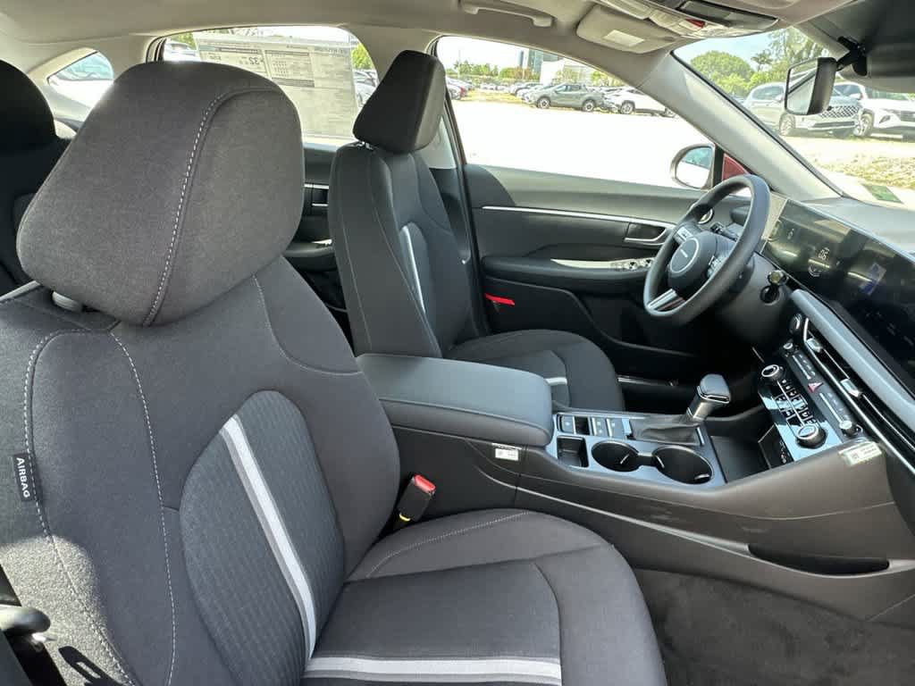 New 2026 Hyundai Sonata SE FWD image 14