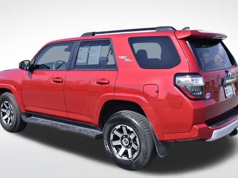 Certified 2024 Toyota 4Runner TRD Off-Road image 3