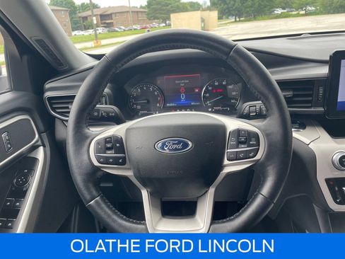 Certified 2023 Ford Explorer XLT w/ Equipment Group 202A AWD/4WD image 18