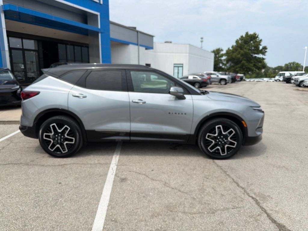 Used 2026 Chevrolet Blazer RS w/ Driver Confidence II Package AWD/4WD image 2