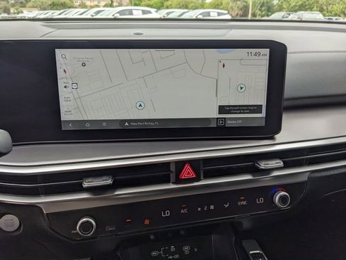 Certified 2025 Kia Sorento S AWD/4WD image 23