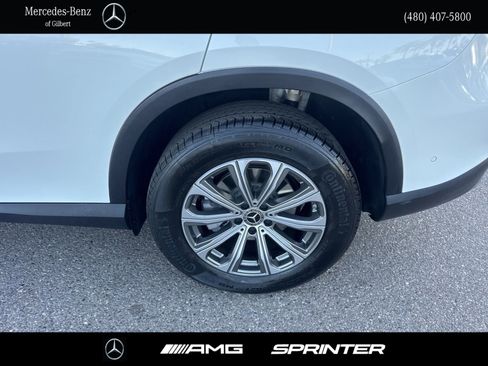 Certified 2025 Mercedes-Benz GLC 300 image 8