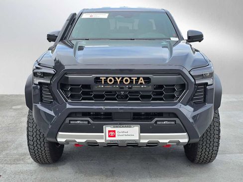 Certified 2025 Toyota Tacoma 4x4 Double Cab Hybrid image 8