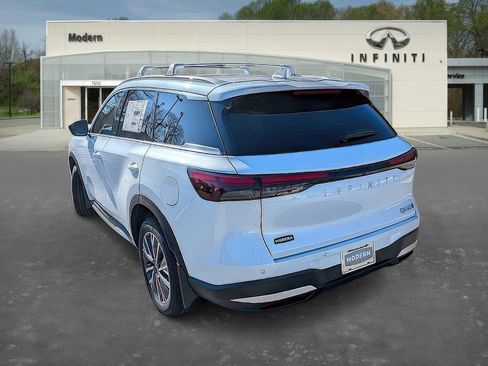 New 2026 INFINITI QX60 Luxe w/ Family Package image 5