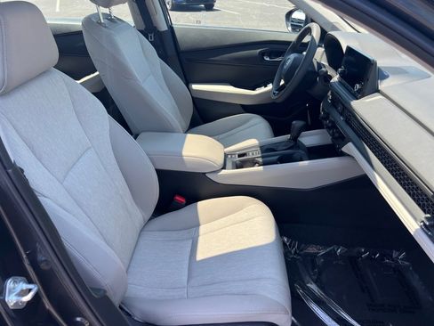 Certified 2023 Honda Accord EX image 28