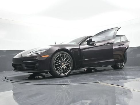 Certified 2023 Porsche Panamera 4 Platinum Edition AWD/4WD image 32