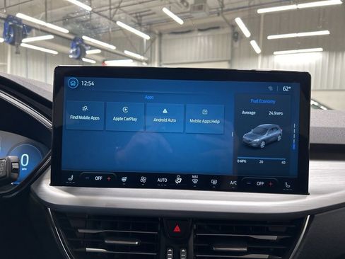 Certified 2025 Ford Escape Platinum image 23