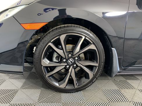 Used 2019 Honda Civic Sport image 11