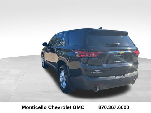 Used 2023 Chevrolet Traverse LS w/ Safety Package image 5