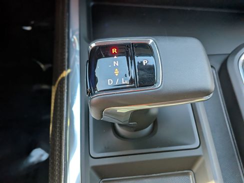 Certified 2025 Chevrolet Silverado 1500 LT image 31