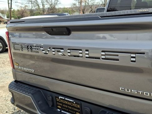 Used 2020 Chevrolet Silverado 1500 Custom w/ Custom Value Package image 27