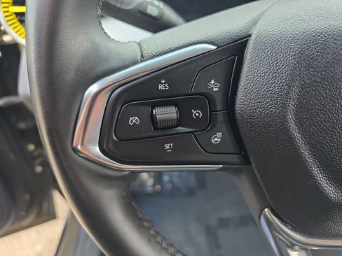 Certified 2024 Chevrolet Trax LT w/ Driver Confidence Package image 17