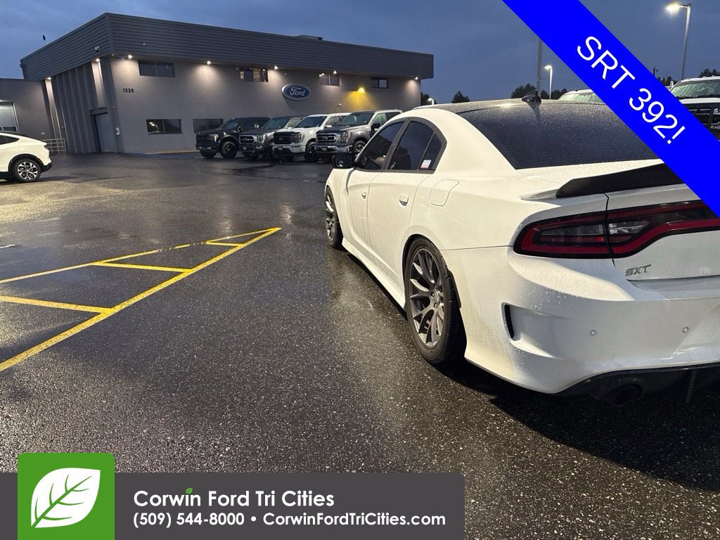 Used 2016 Dodge Charger SRT w/ Harman/Kardon Audio Group RWD image 11