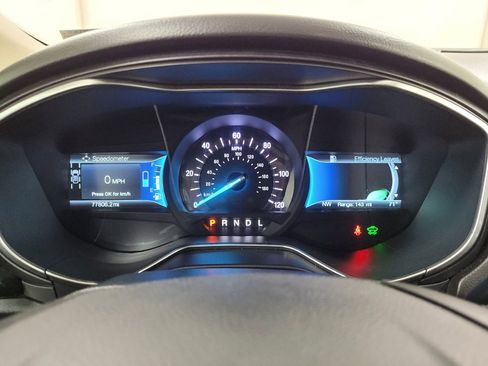 Used 2018 Ford Fusion Titanium FWD image 23