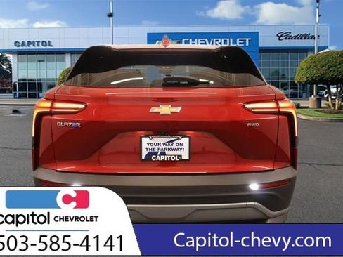 Used 2024 Chevrolet Blazer EV LT AWD/4WD image 4