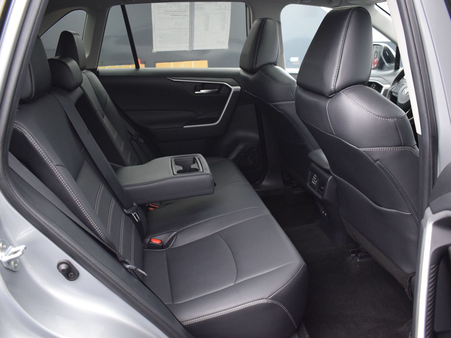 Used 2021 Toyota RAV4 XLE Premium AWD/4WD image 11