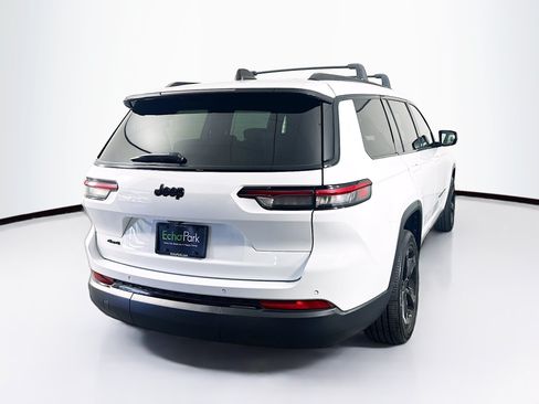 Used 2023 Jeep Grand Cherokee L Laredo AWD/4WD image 9