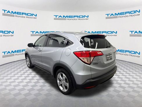 Used 2017 Honda HR-V EX image 3