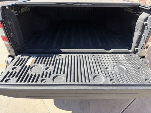 Used 2024 Nissan Frontier SV w/ SV Convenience Package image 5