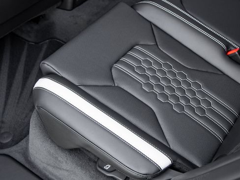 Used 2024 Lamborghini Urus S AWD/4WD image 40