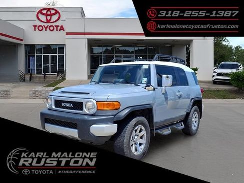 Used 2014 Toyota FJ Cruiser 4WD w/ Convenience Package image 1