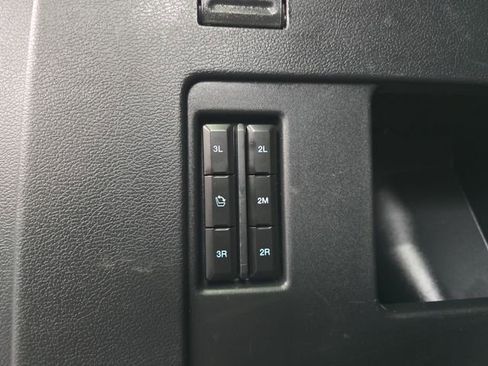 Used 2024 Ford Expedition XLT AWD/4WD image 39