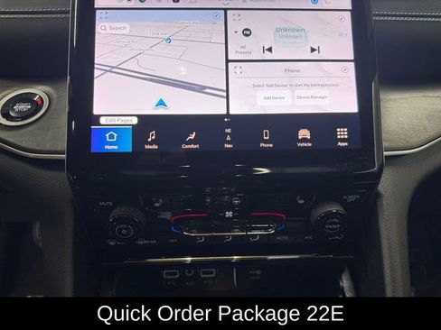 Used 2024 Jeep Grand Cherokee Limited w/ Trailer Tow Package image 3