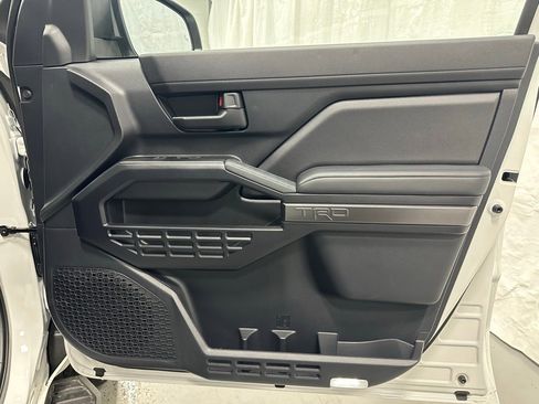 Used 2025 Toyota 4Runner TRD Off-Road image 53