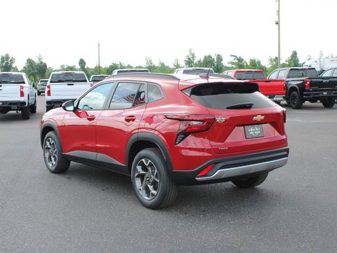 New 2026 Chevrolet Trax LT FWD image 7