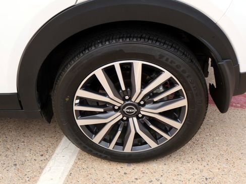 Used 2023 Nissan Kicks SV FWD image 10
