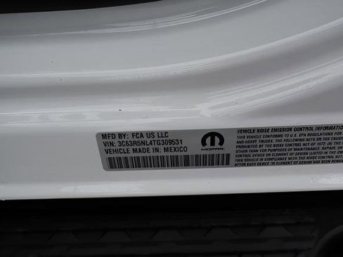 New 2026 RAM 2500 Laramie AWD/4WD image 16
