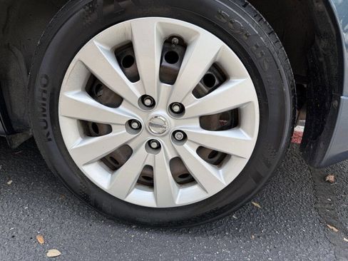 Used 2013 Nissan Sentra SV FWD image 24