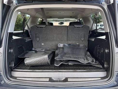 Used 2019 Chevrolet Suburban LT AWD/4WD image 14