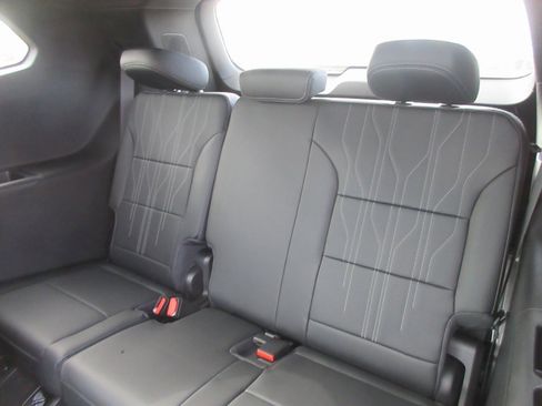 New 2026 Buick Enclave Avenir image 15