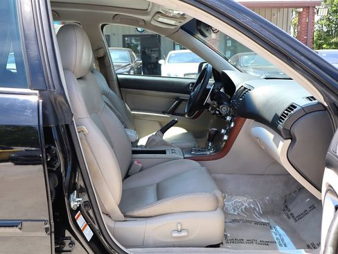 Used 2005 Subaru Outback 2.5XT Limited AWD/4WD image 17