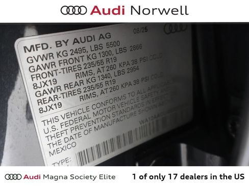 Used 2025 Audi Q5 Premium Plus w/ Premium Plus AWD/4WD image 3