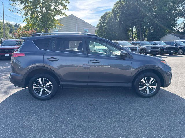 Used 2018 Toyota RAV4 XLE w/ Plus Extra Value Package AWD/4WD image 5