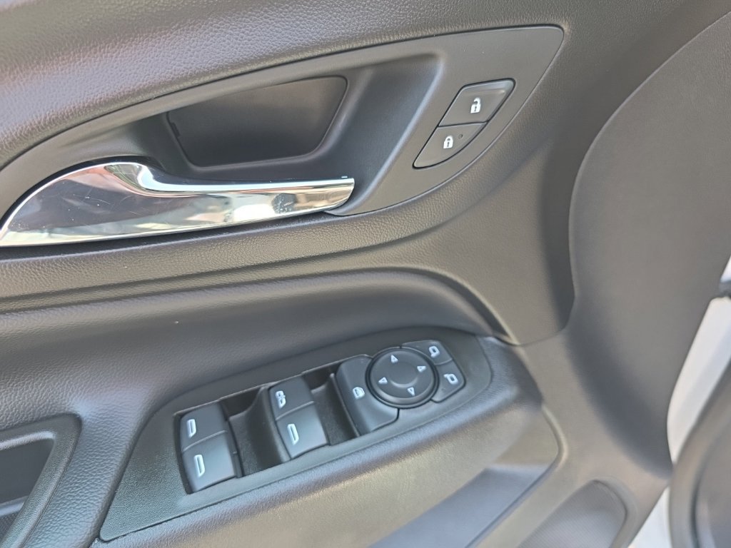 Used 2024 Chevrolet Equinox LT AWD/4WD image 32