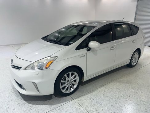 Used 2013 Toyota Prius V Two image 1