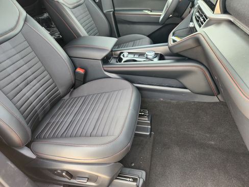 New 2026 Ford Explorer ST-Line w/ ST-Line Street Pack RWD image 10