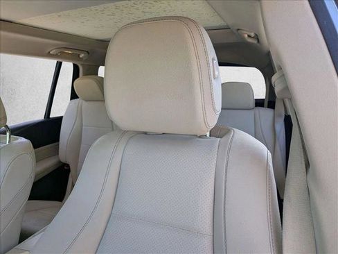 Used 2023 Mercedes-Benz GLS 450 4MATIC image 15