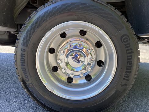 Used 2025 Ford F450 Platinum w/ FX4 Off-Road Package AWD/4WD image 20