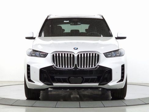 Used 2026 BMW X5 xDrive40i w/ M Sport Package image 2
