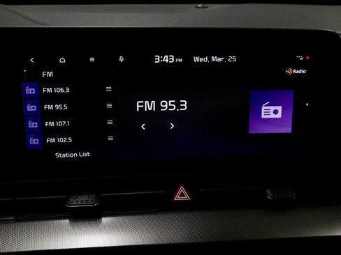 Used 2023 Kia Sportage SX image 4