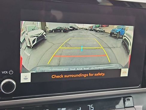 Used 2025 Toyota Camry LE image 27