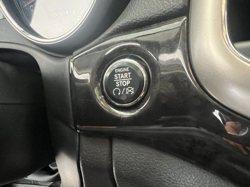 Used 2012 Jeep Grand Cherokee Laredo AWD/4WD image 31