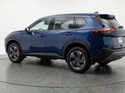 Used 2025 Nissan Rogue SV image 6